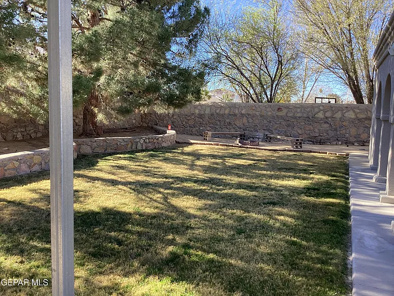 305 E Cloud Song — Photo 22
