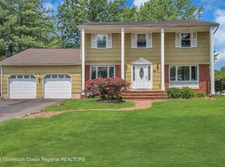 300 Union Hill Rd, Manalapan, NJ 07726