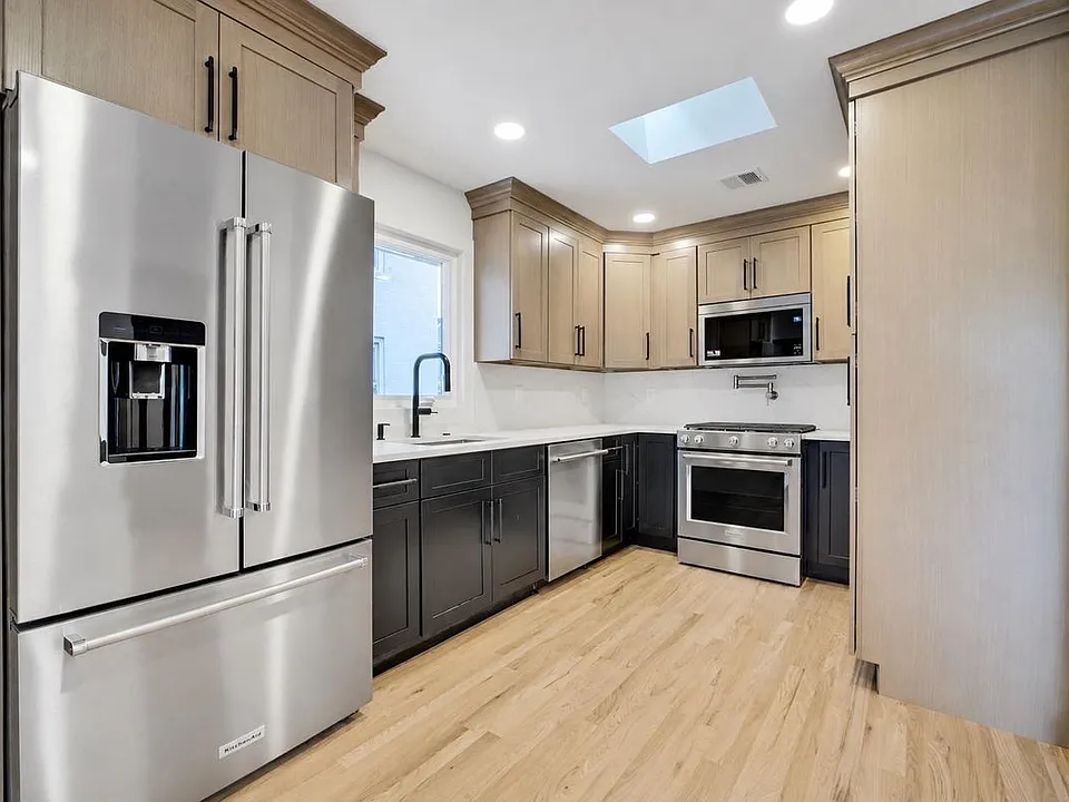 7809 Broadway #2
