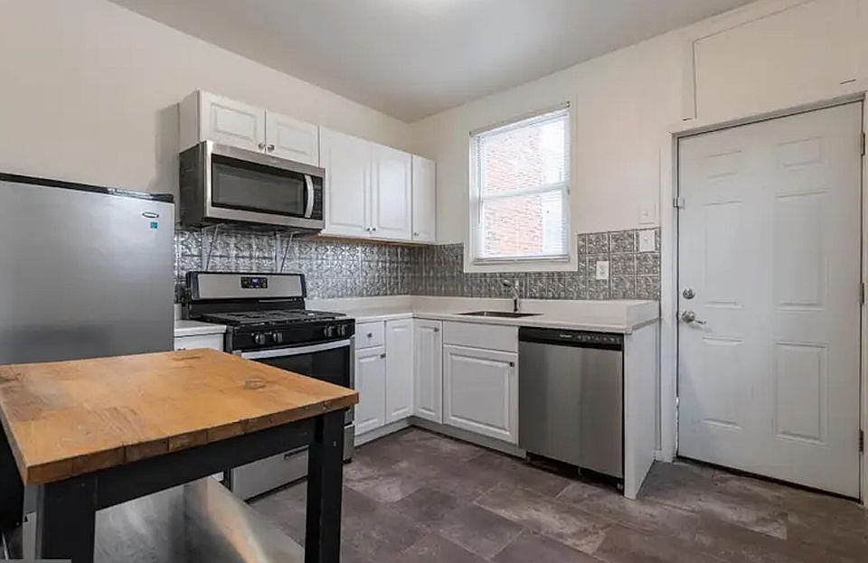 2nd image of 1644 Point Breeze Ave