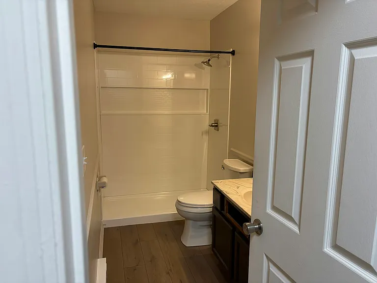 119-121 Michael Ave #121 — Photo 9