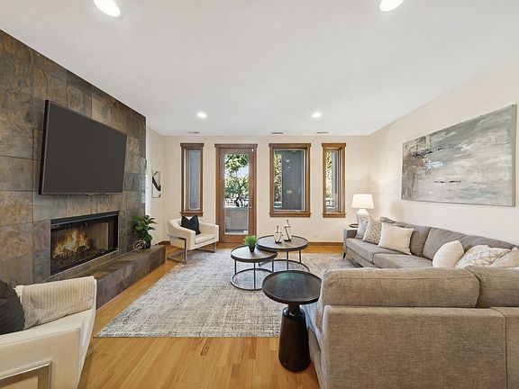 3rd image of 2623 W Logan Blvd APT 2W