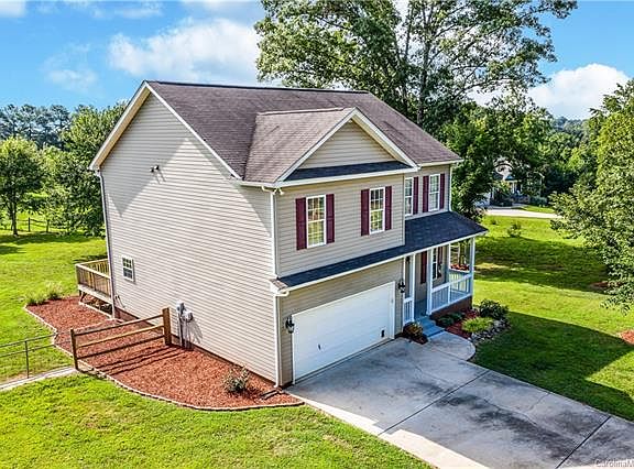2nd image of 133 Treetop Ln
