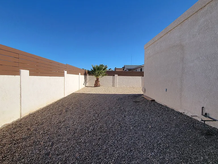 2846 Seville Ln — Photo 15