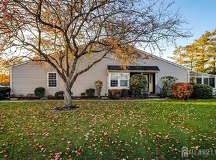 3A Surrey Ct, Monroe Township, NJ 08831