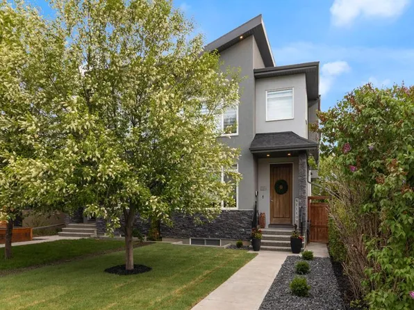 1412 W 41st St SW, Calgary, AB T3C 1X6