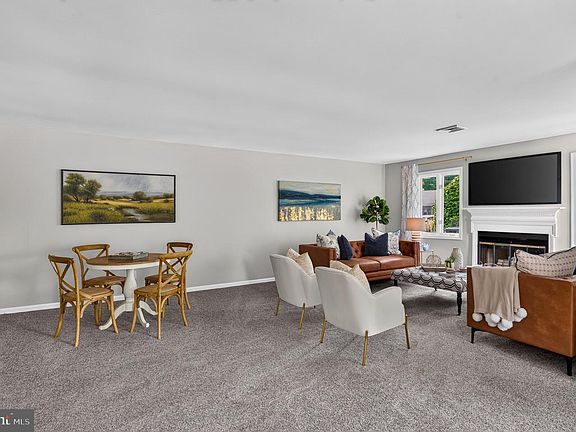 5th image of 238 Chatham Way #238