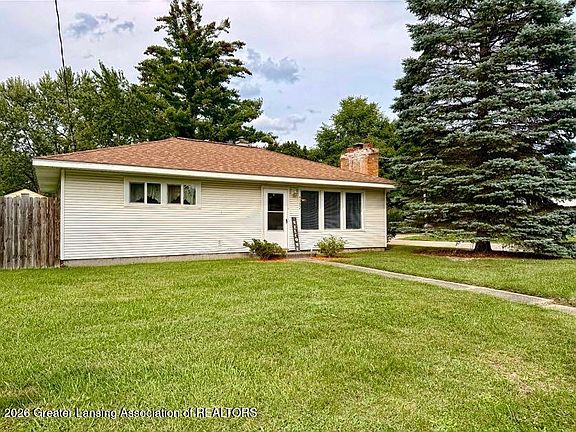 2nd image of 4592 Holt Rd