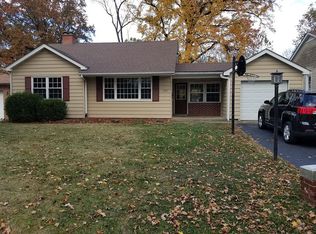 2307 Fairview Cir, Belleville, IL 62226