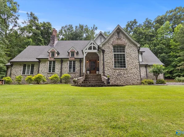 3313 Wyeth Dr, Guntersville, AL 35976