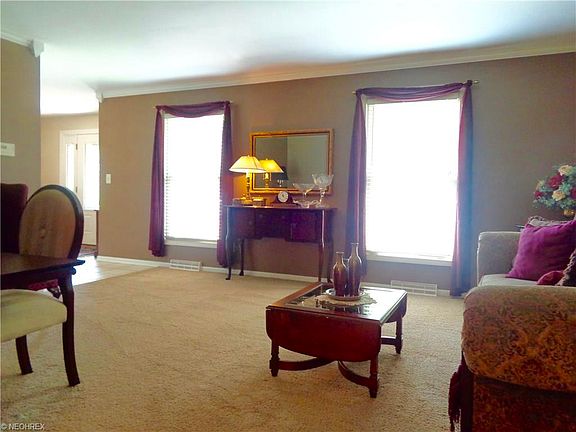 3rd image of 1830 Johnston Pl