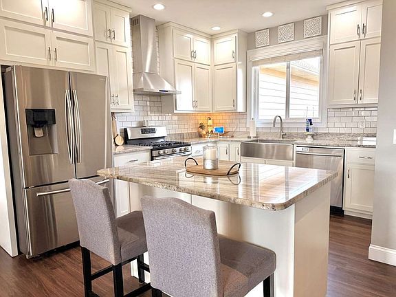 2nd image of 373 New Forest Rd