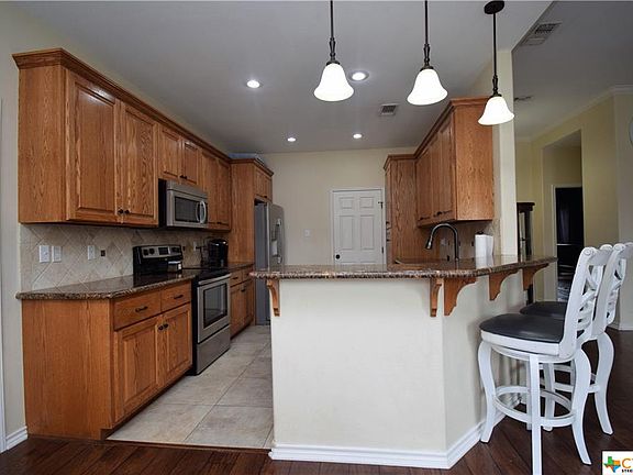 3rd image of 313 Cavelier Dr
