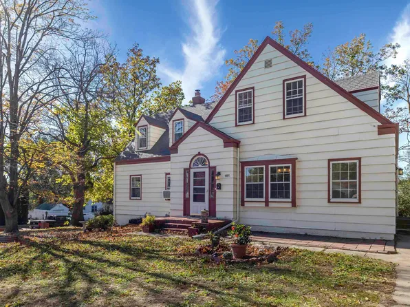 1001 Walnut St, Yankton, SD 57078