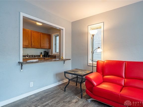 5th image of 231 W McPherson St