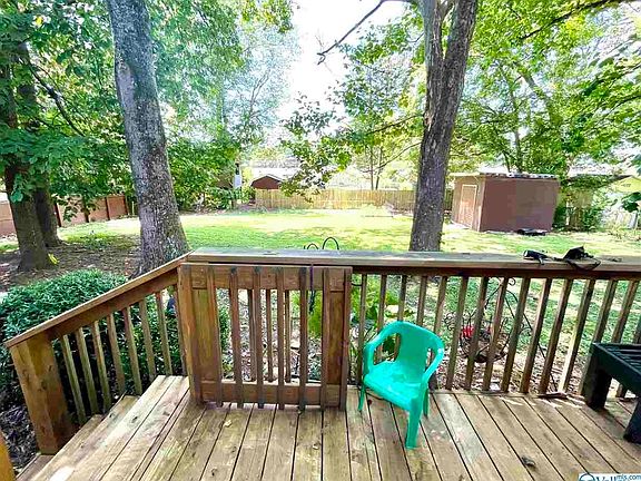 3rd image of 11306 Woodcrest Dr SE