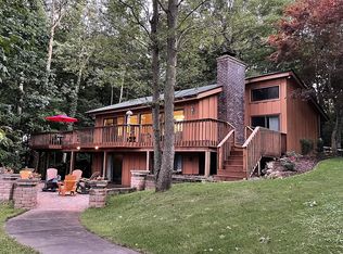 462 S Gull Lake Dr, Richland, MI 49083