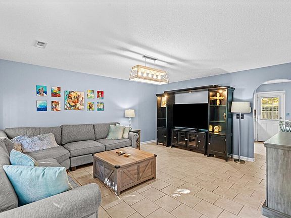 4th image of 1705 Willow Oak Ln