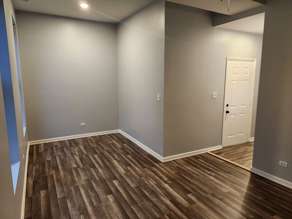 5th image of 1246 N Wells St #2