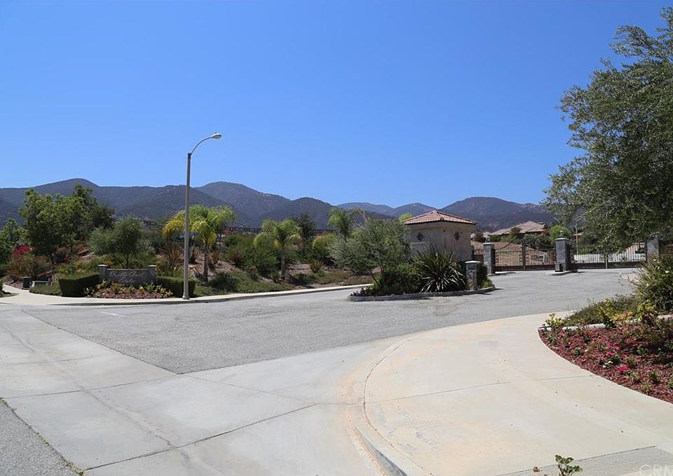 1st image of 1298 Amin Cir