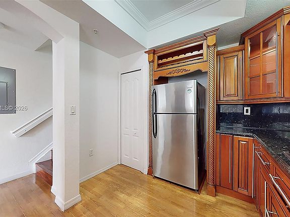 4th image of 8980 W Flagler St APT 201