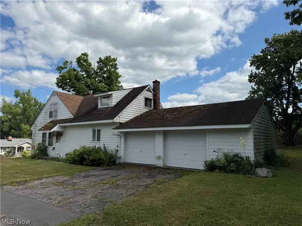 14554 Dean Ct, Burton, OH 44021