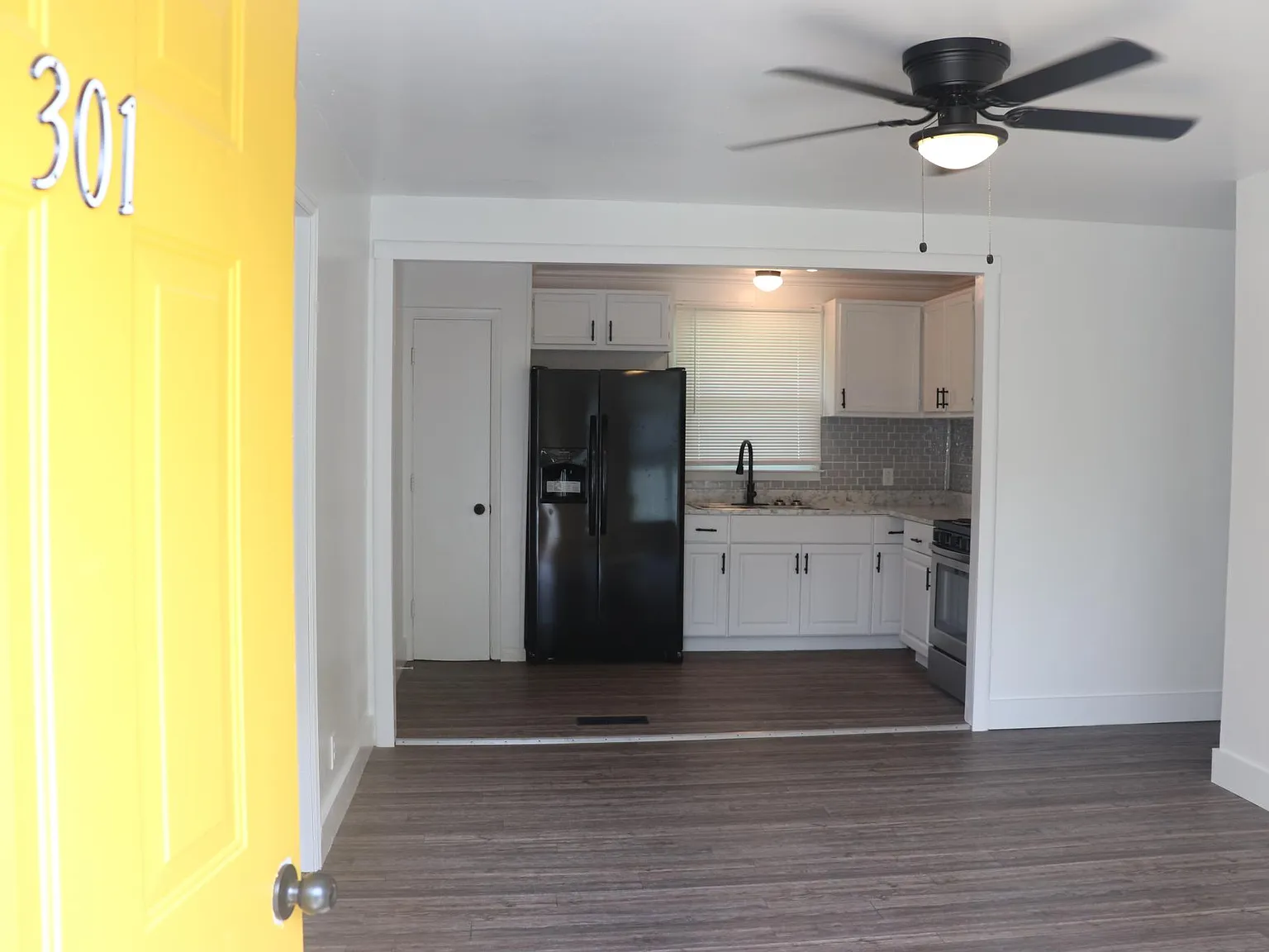 301 Fran Dr — Photo 4