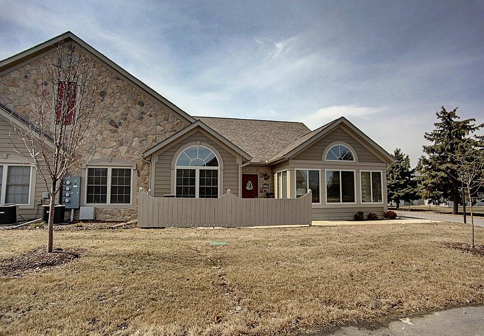 1st image of 9862 Connor Lake Cir