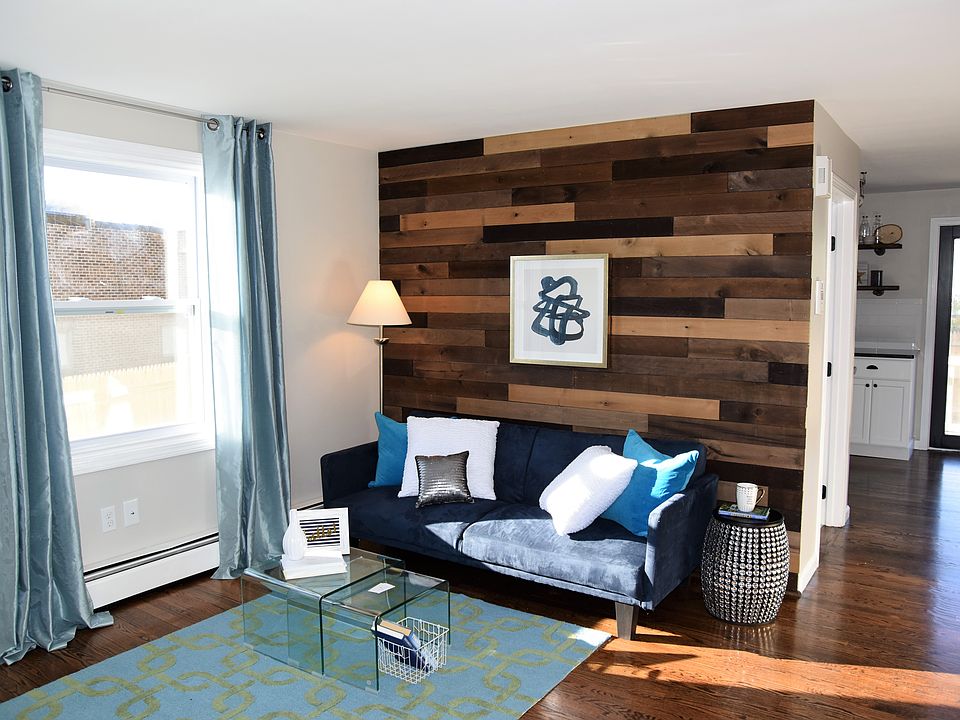 1st image of 112 Bridgham St #1