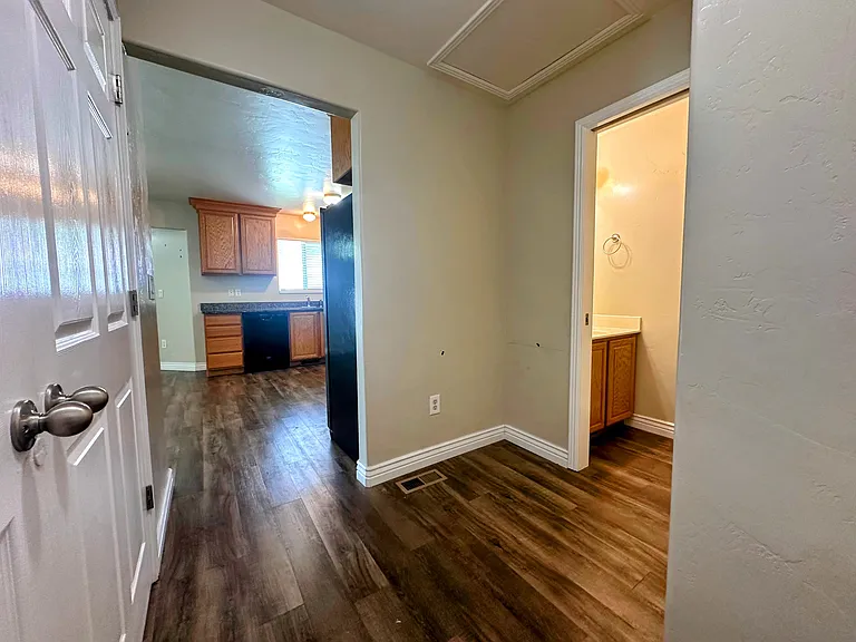 294 N 250th St W — Photo 5
