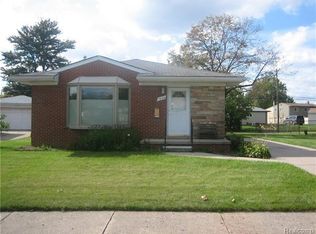 7023 Rosemary St, Dearborn Heights, MI 48127