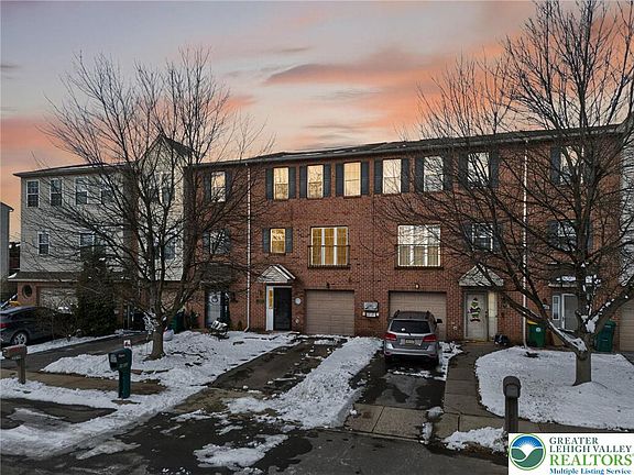2nd image of 2823 Sequoia Dr