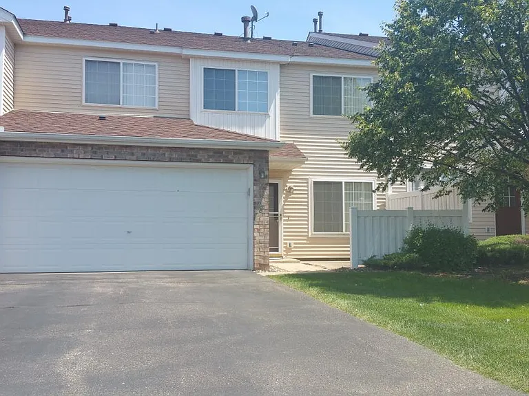 15960 Firtree Dr — Photo 1