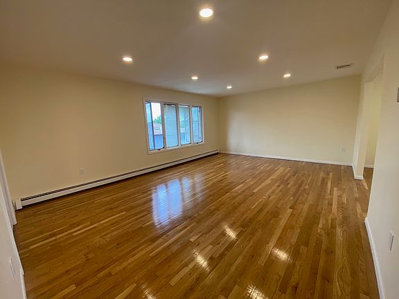 2nd image of 2442 1st St Floor 2
