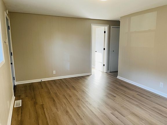 5th image of 10853 Bellefontaine St