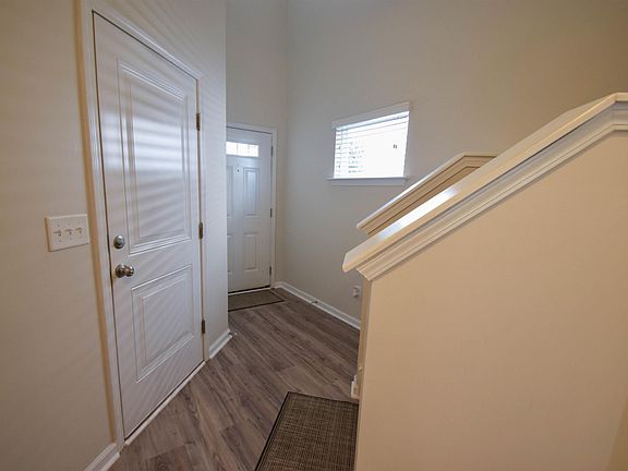 5th image of 308 Bonhomme Ct