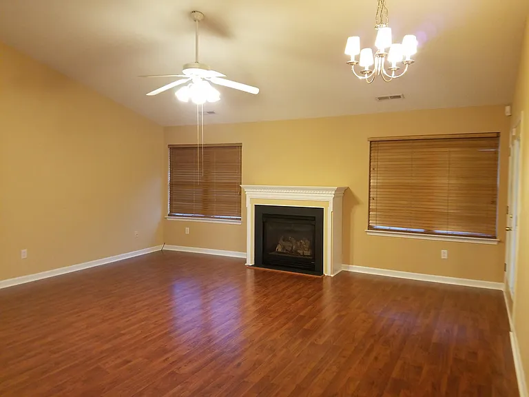115 Creeks End Cir — Photo 3
