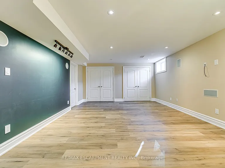 2492 Chaplin Rd — Photo 33