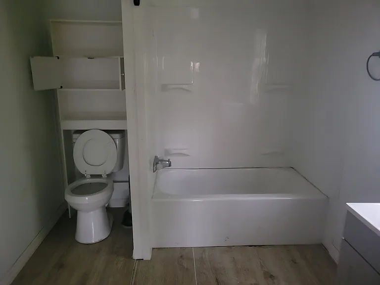 1720 NW 38th Ave #117 — Photo 11