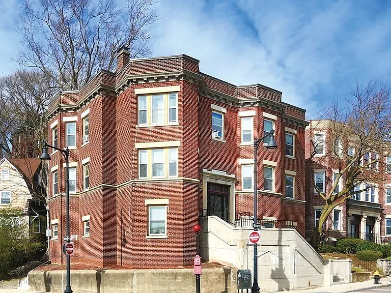 1725 Commonwealth Ave #1 — Photo 1