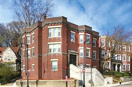 1725 Commonwealth Ave Photo 1