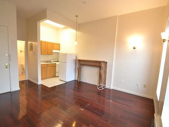 2nd image of 312 W 113th St APT 3B