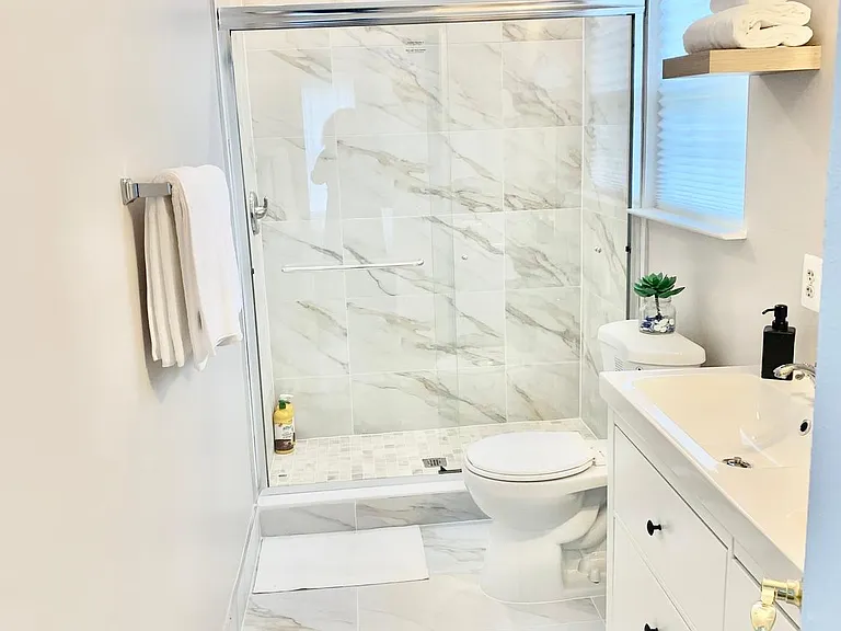 2104 Sayan Ct — Photo 3