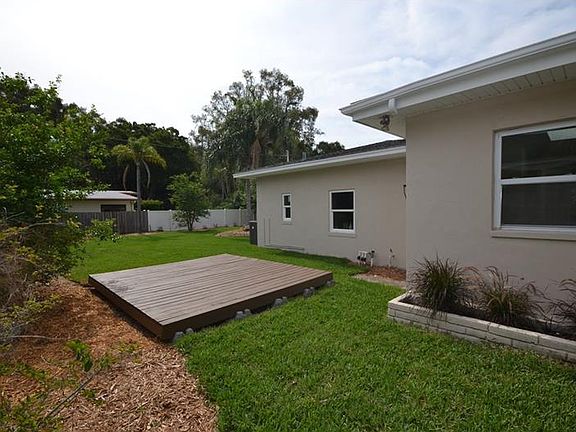 4th image of 6073 Gulfport Blvd S