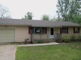 513 E Clara St, Carterville, MO 64835