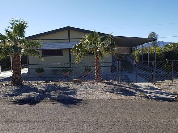 3rd image of 712 Primrose Ln