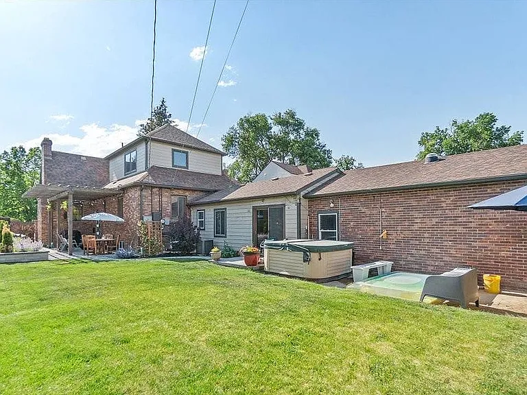 1418 Glencoe St — Photo 38