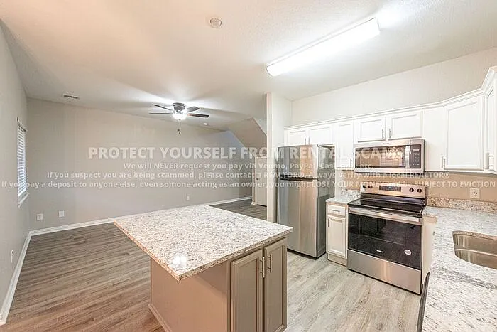 758 W Breeze Cv — Photo 5
