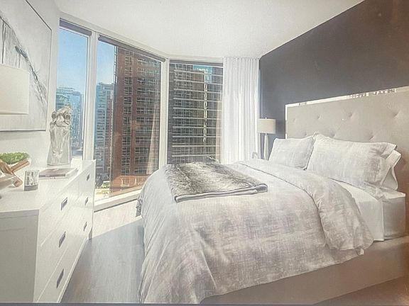 3rd image of 415 E Ohio St #1801