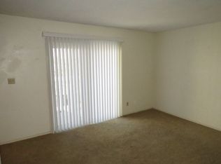 1712 E 24th Ave APT 3, Hutchinson, KS 67502
